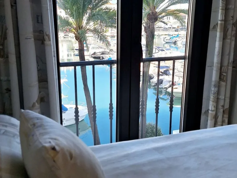 Middle Floor Apartment, La Duquesa, Costa del Sol.