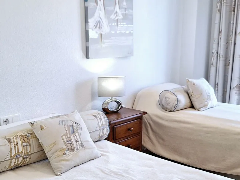 Middle Floor Apartment, La Duquesa, Costa del Sol.