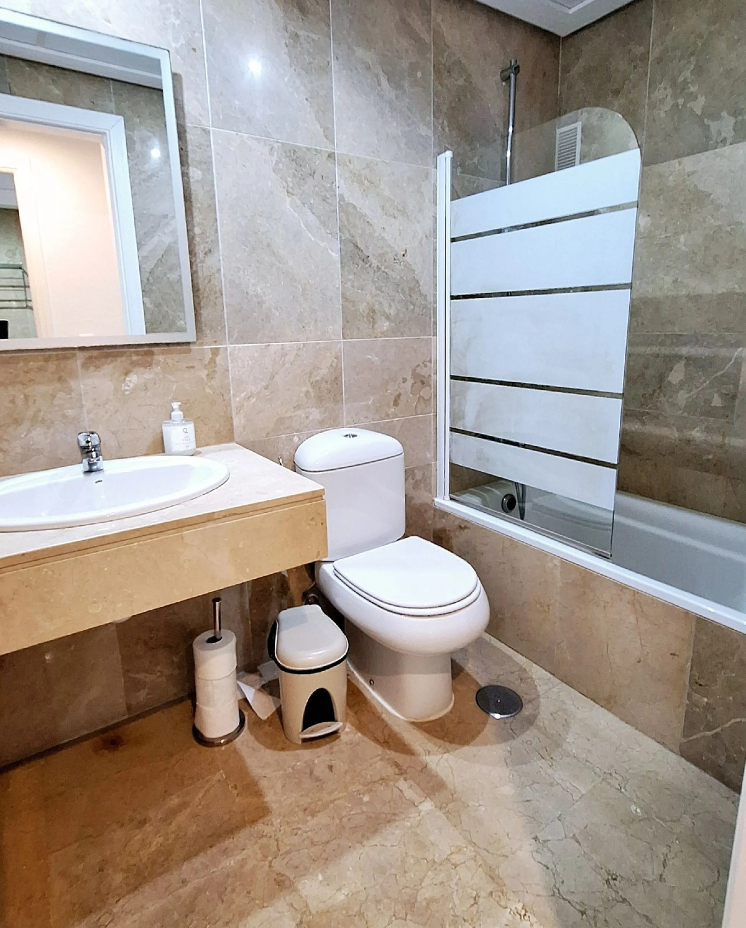 Middle Floor Apartment, La Duquesa, Costa del Sol.
