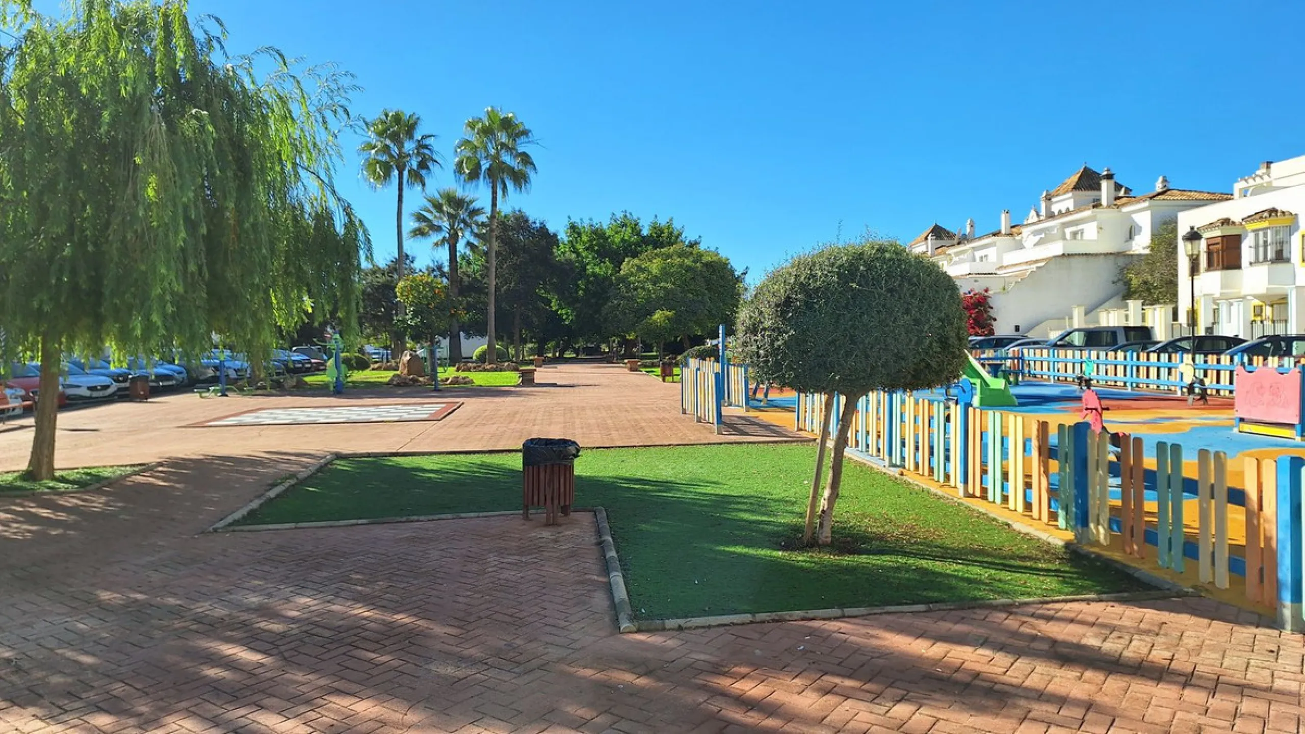 Middle Floor Apartment, La Duquesa, Costa del Sol.