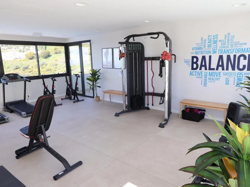 This brand new 3-bedroom, 3-bathroom semi-detached home is located within the contemporary Alya development in Riviera del Sol, Mijas, offering beautiful views of the Mediterranean and a lifestyle designed around comfort and outdoor living on the Costa de