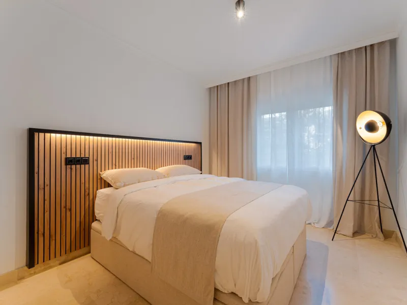Montebello Apartment is an elegant three-bedroom, three-bathroom apartment for sale in Montebello Hills, an exclusive private community in Sierra Blanca on Marbella's Golden Mile. It combines refined style, modern functionality and a prime location that o