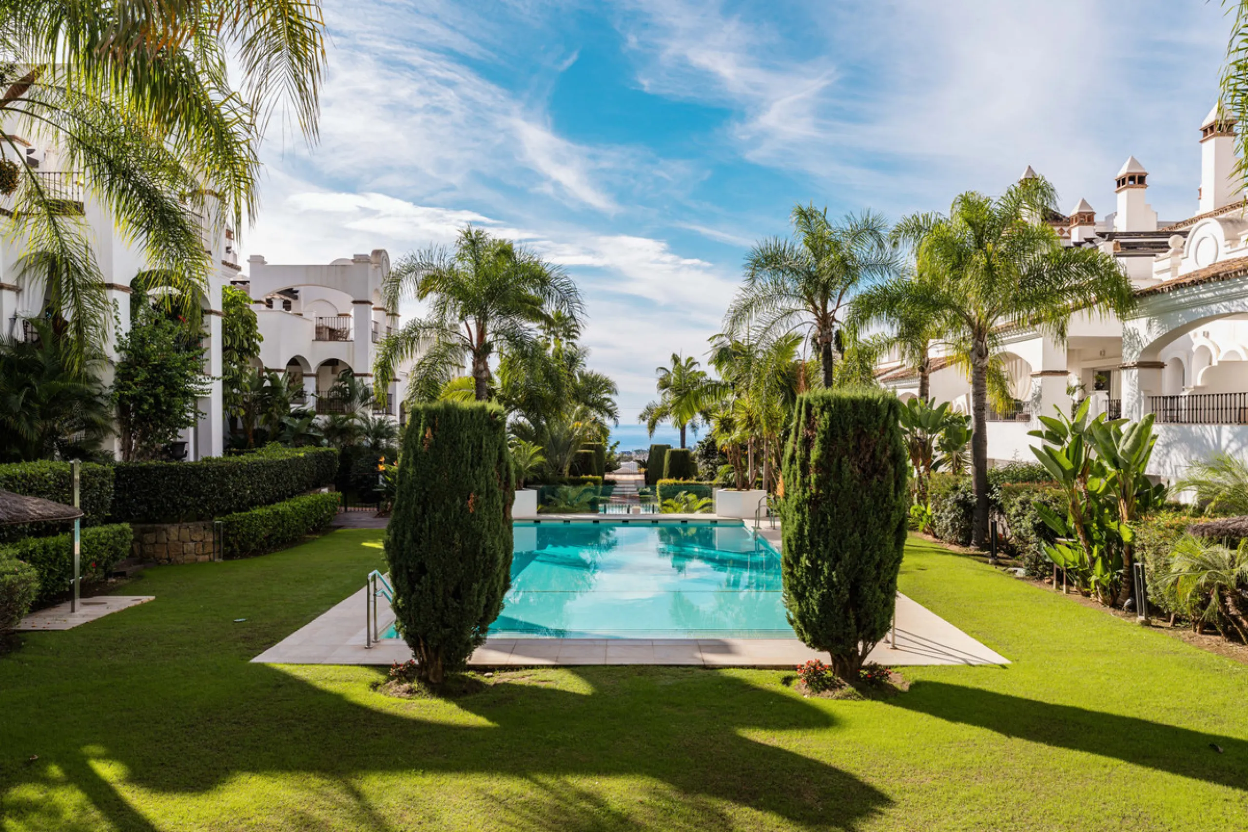 Montebello Apartment is an elegant three-bedroom, three-bathroom apartment for sale in Montebello Hills, an exclusive private community in Sierra Blanca on Marbella's Golden Mile. It combines refined style, modern functionality and a prime location that o