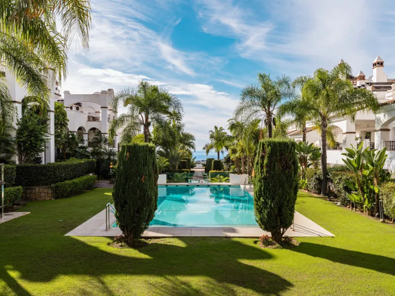Montebello Apartment is an elegant three-bedroom, three-bathroom apartment for sale in Montebello Hills, an exclusive private community in Sierra Blanca on Marbella's Golden Mile. It combines refined style, modern functionality and a prime location that o