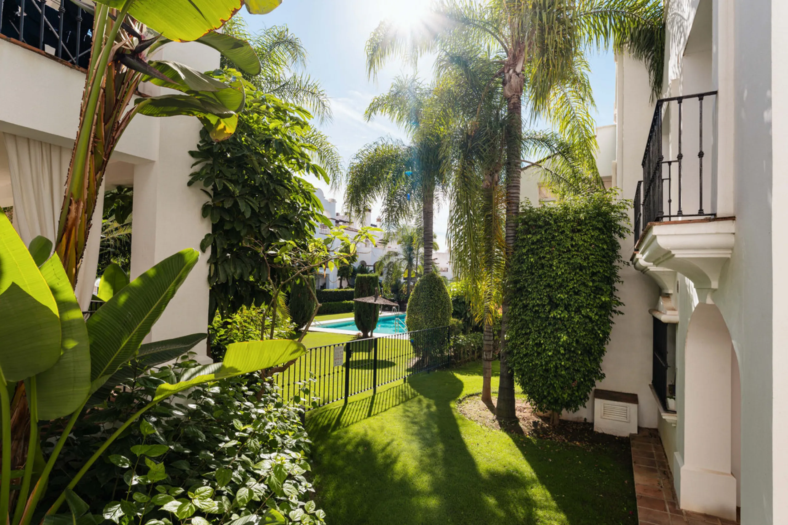 Montebello Apartment is an elegant three-bedroom, three-bathroom apartment for sale in Montebello Hills, an exclusive private community in Sierra Blanca on Marbella's Golden Mile. It combines refined style, modern functionality and a prime location that o
