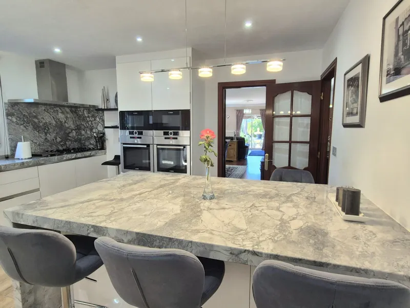 For Sale – Spacious and luxurious villa on the outskirts of Coín, Málaga.