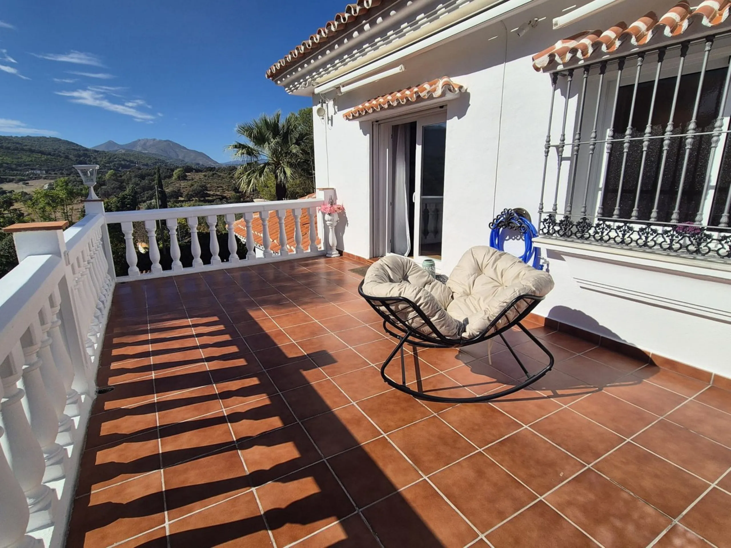 For Sale – Spacious and luxurious villa on the outskirts of Coín, Málaga.