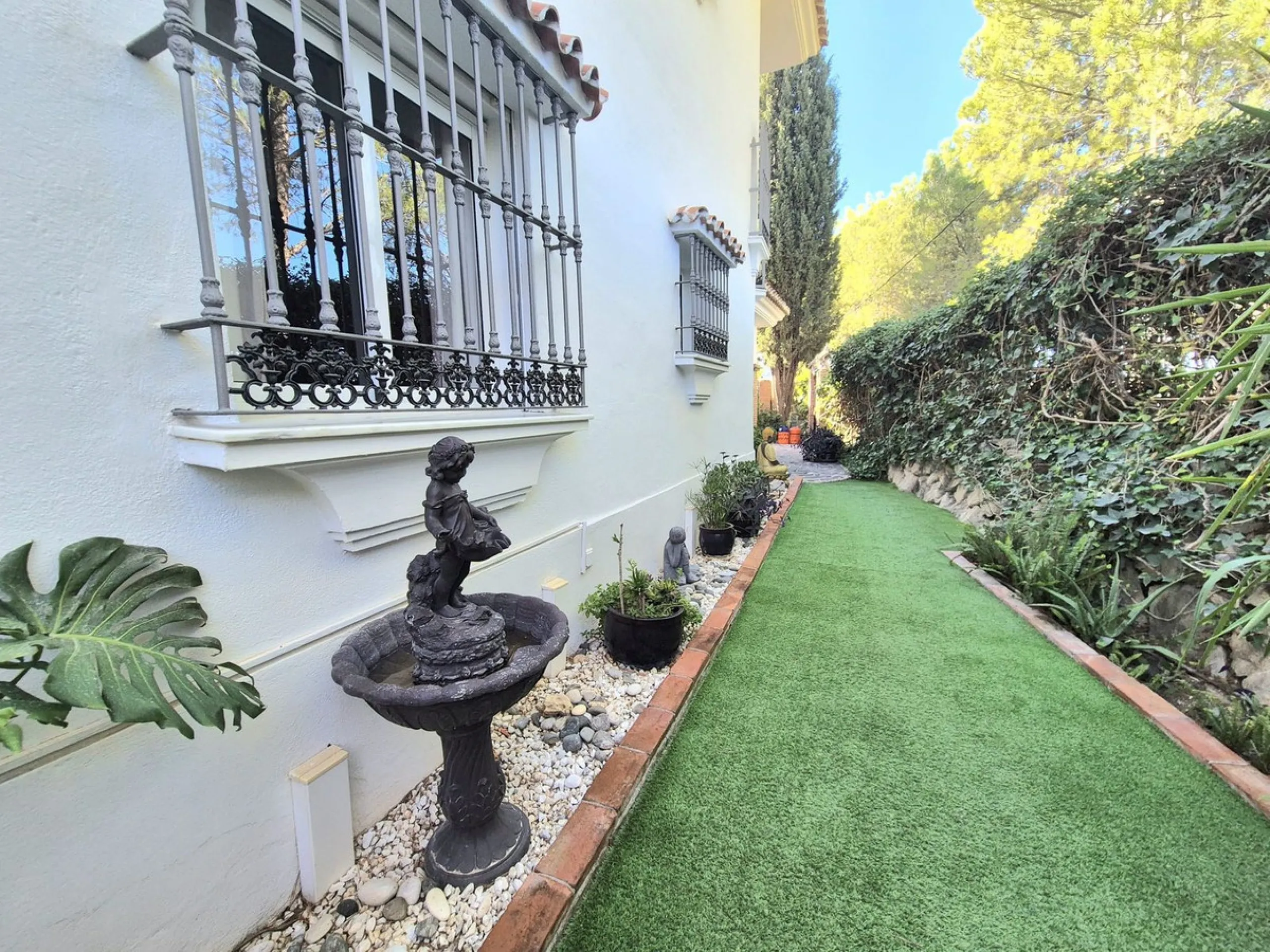 For Sale – Spacious and luxurious villa on the outskirts of Coín, Málaga.