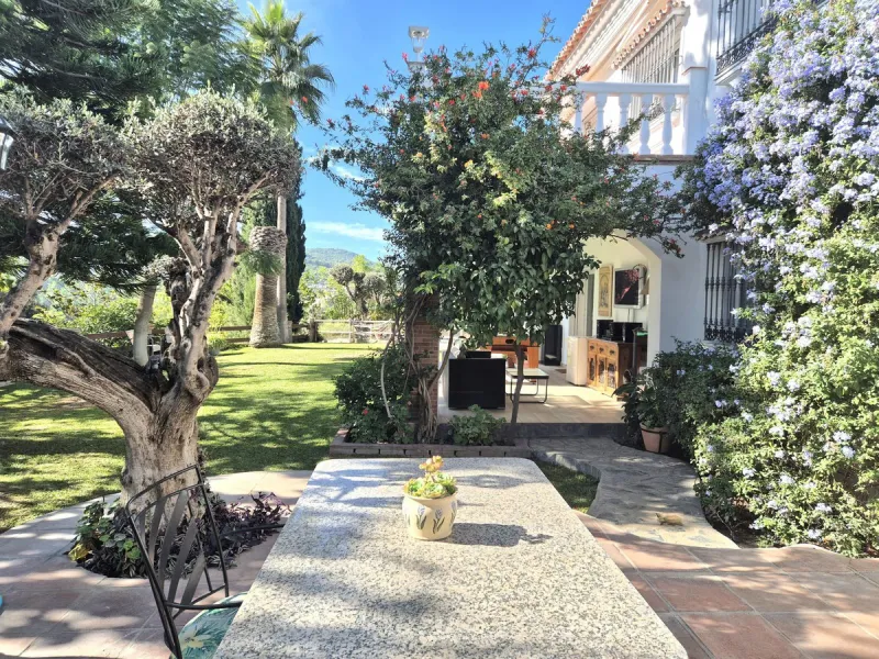 For Sale – Spacious and luxurious villa on the outskirts of Coín, Málaga.