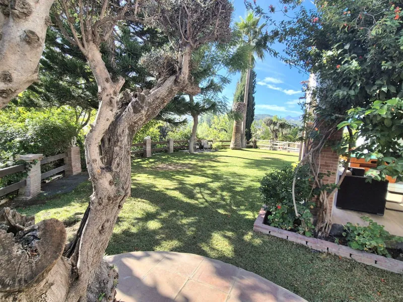 For Sale – Spacious and luxurious villa on the outskirts of Coín, Málaga.