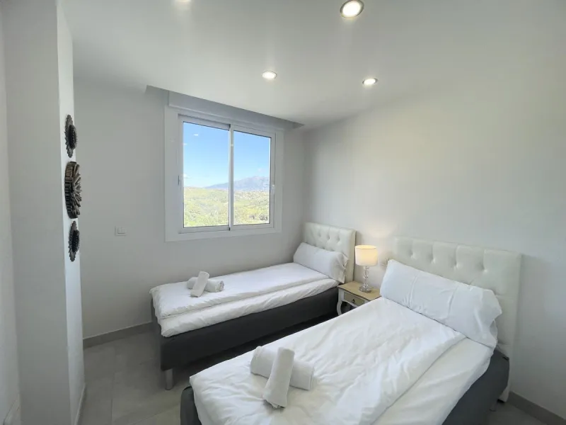 Welcome to this bright and modern corner apartment in the sought-after Las Banderas complex in La Cala de Mijas! The property features 3 bedrooms, 2 bathrooms, and a spacious terrace with stunning mountain and sea views.