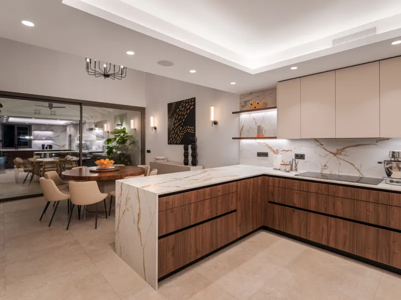 Elegant contemporary five bedroom villa for sale in the highly desirable neighbourhood of La Cerquilla, Nueva Andalucía. Renovated in 2025, this villa offers modern luxury living, functional design and elegant interior detailing.