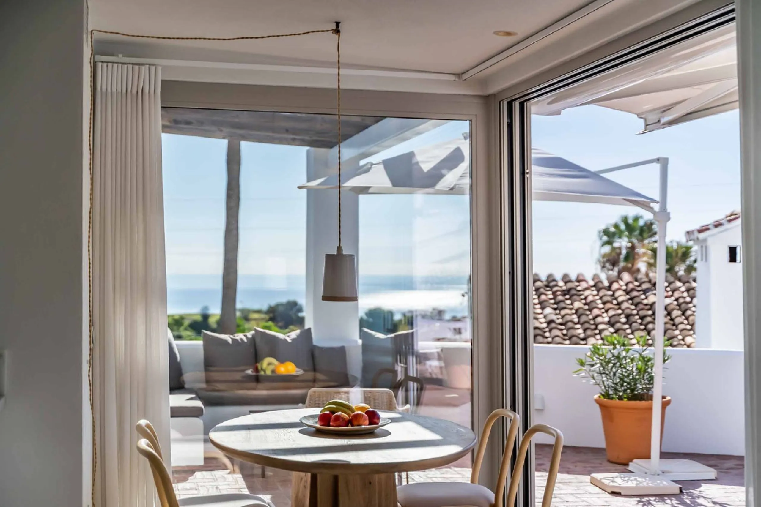 Mediterranean Luxury with Independent Andalusian Guest House – La Capellanía, Benalmádena