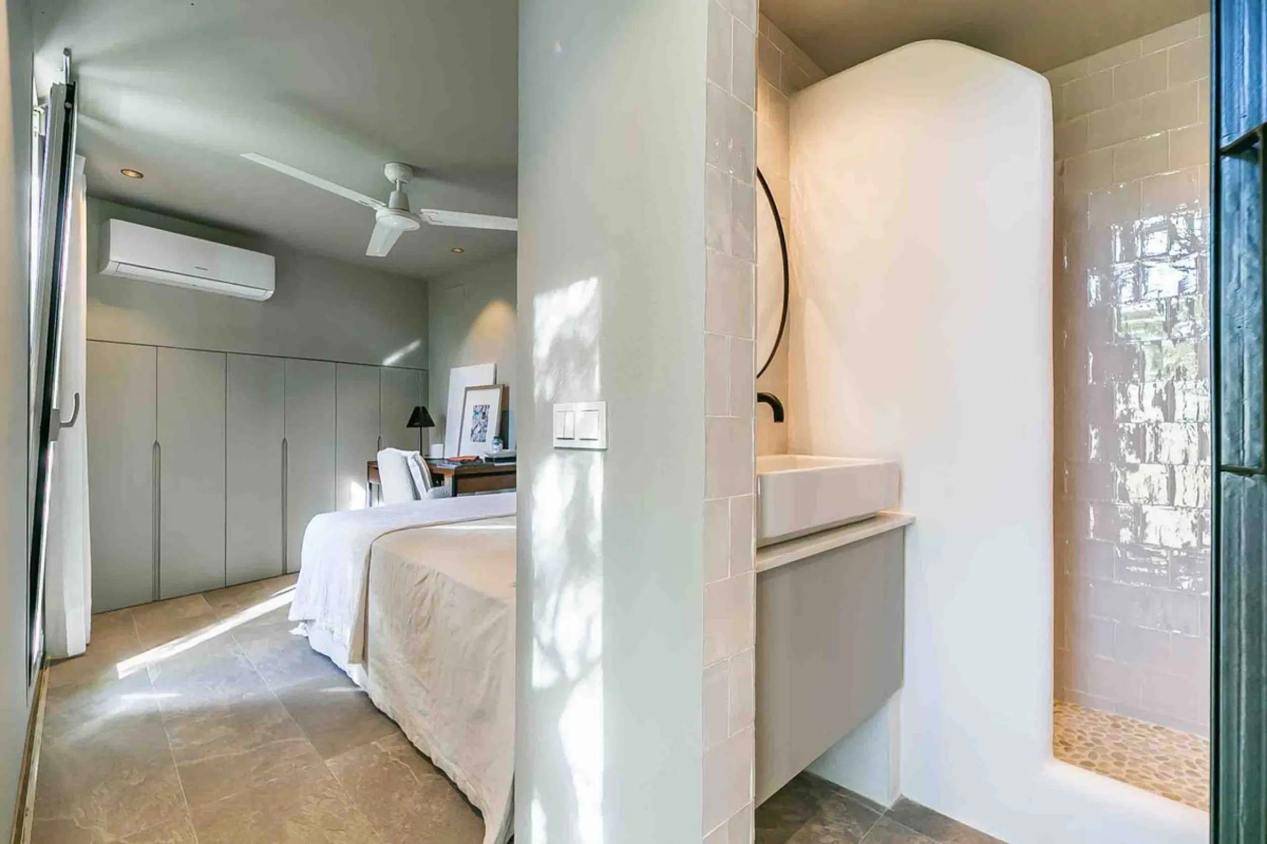 Mediterranean Luxury with Independent Andalusian Guest House – La Capellanía, Benalmádena