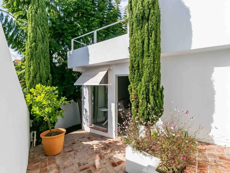 Mediterranean Luxury with Independent Andalusian Guest House – La Capellanía, Benalmádena