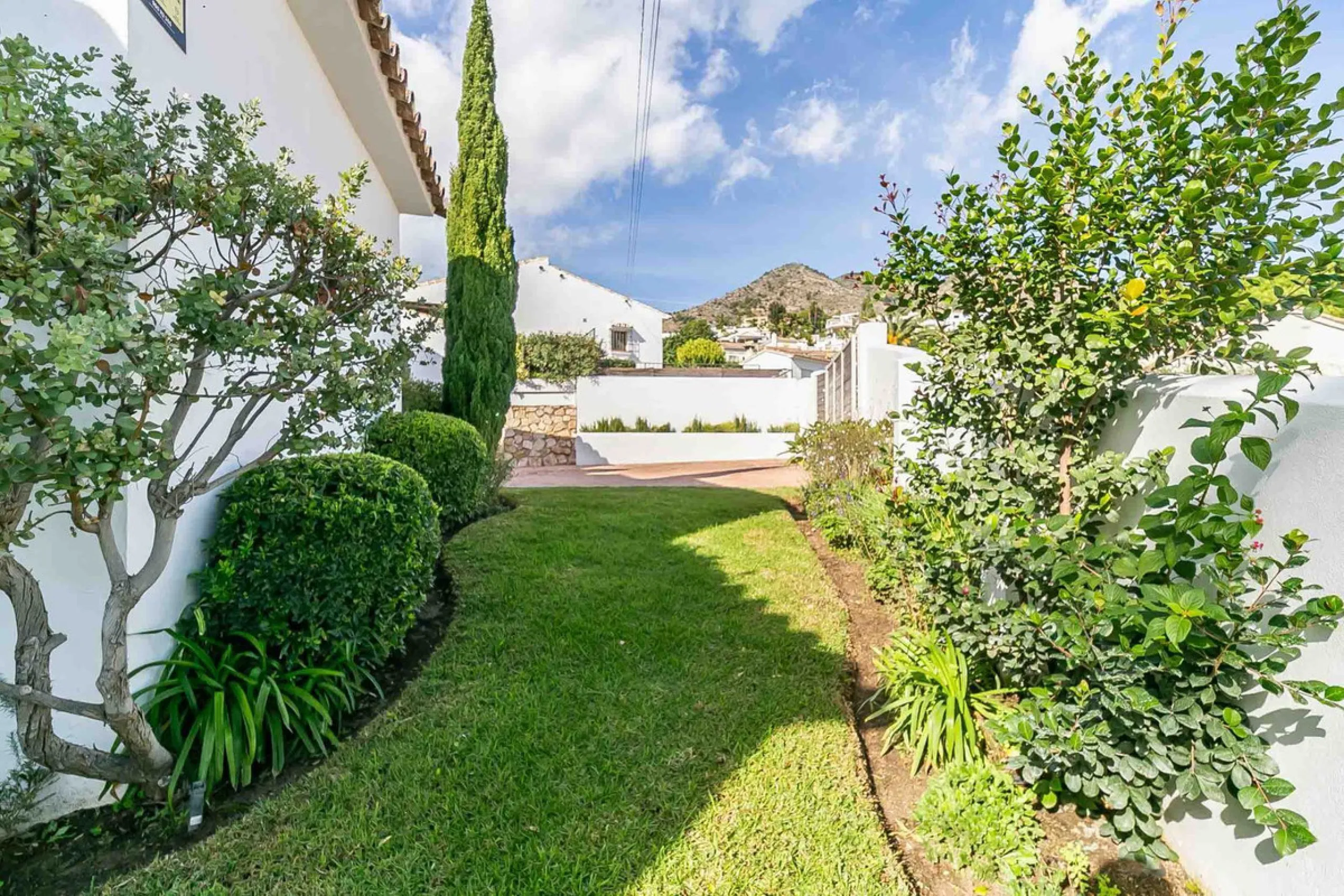 Mediterranean Luxury with Independent Andalusian Guest House – La Capellanía, Benalmádena