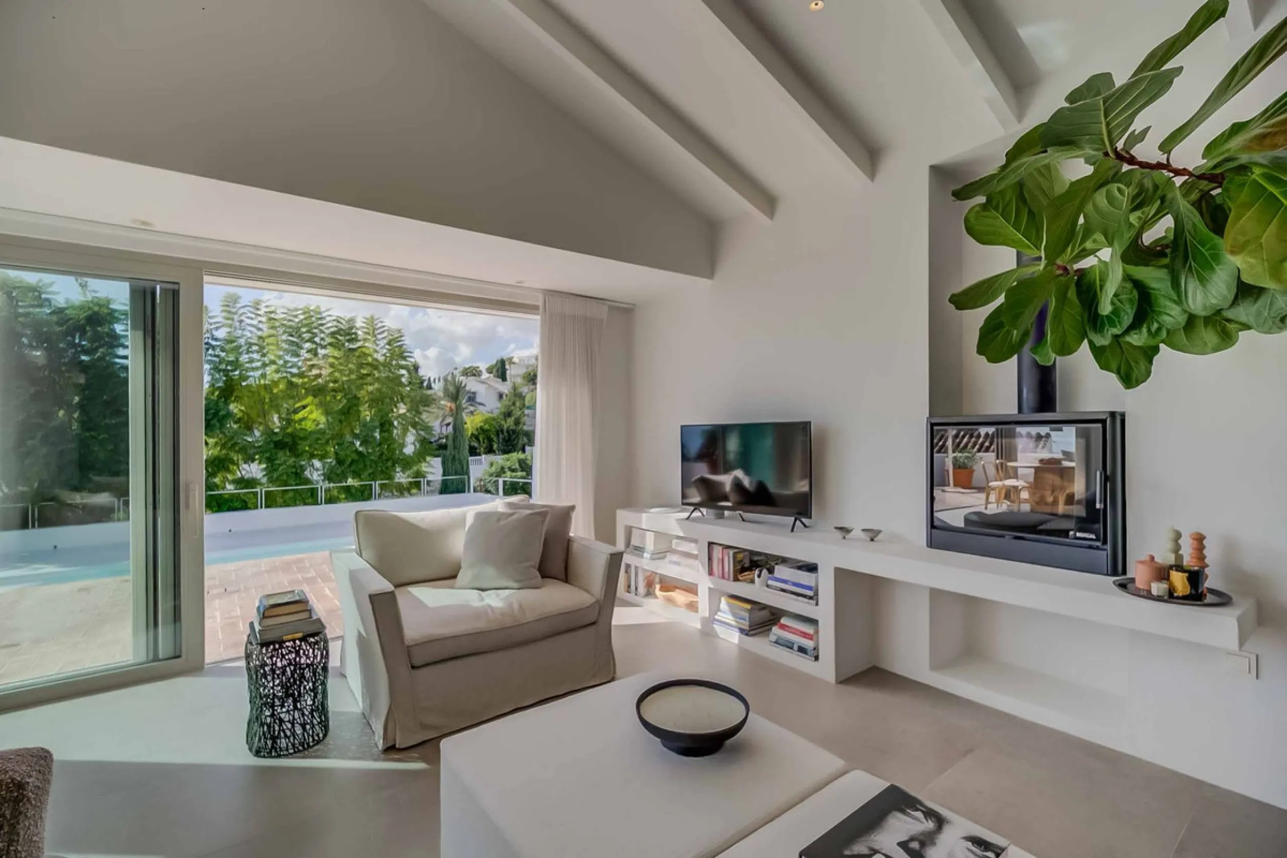 Mediterranean Luxury with Independent Andalusian Guest House – La Capellanía, Benalmádena
