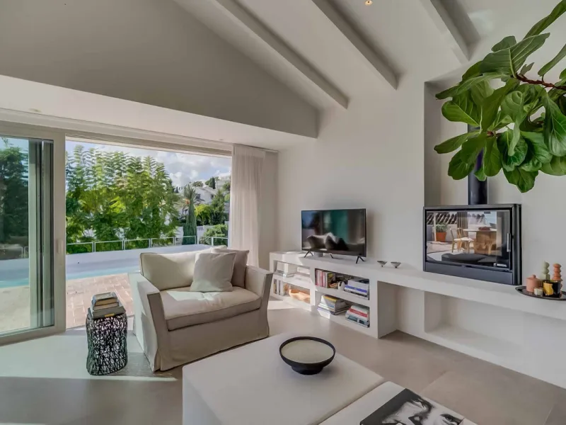 Mediterranean Luxury with Independent Andalusian Guest House – La Capellanía, Benalmádena