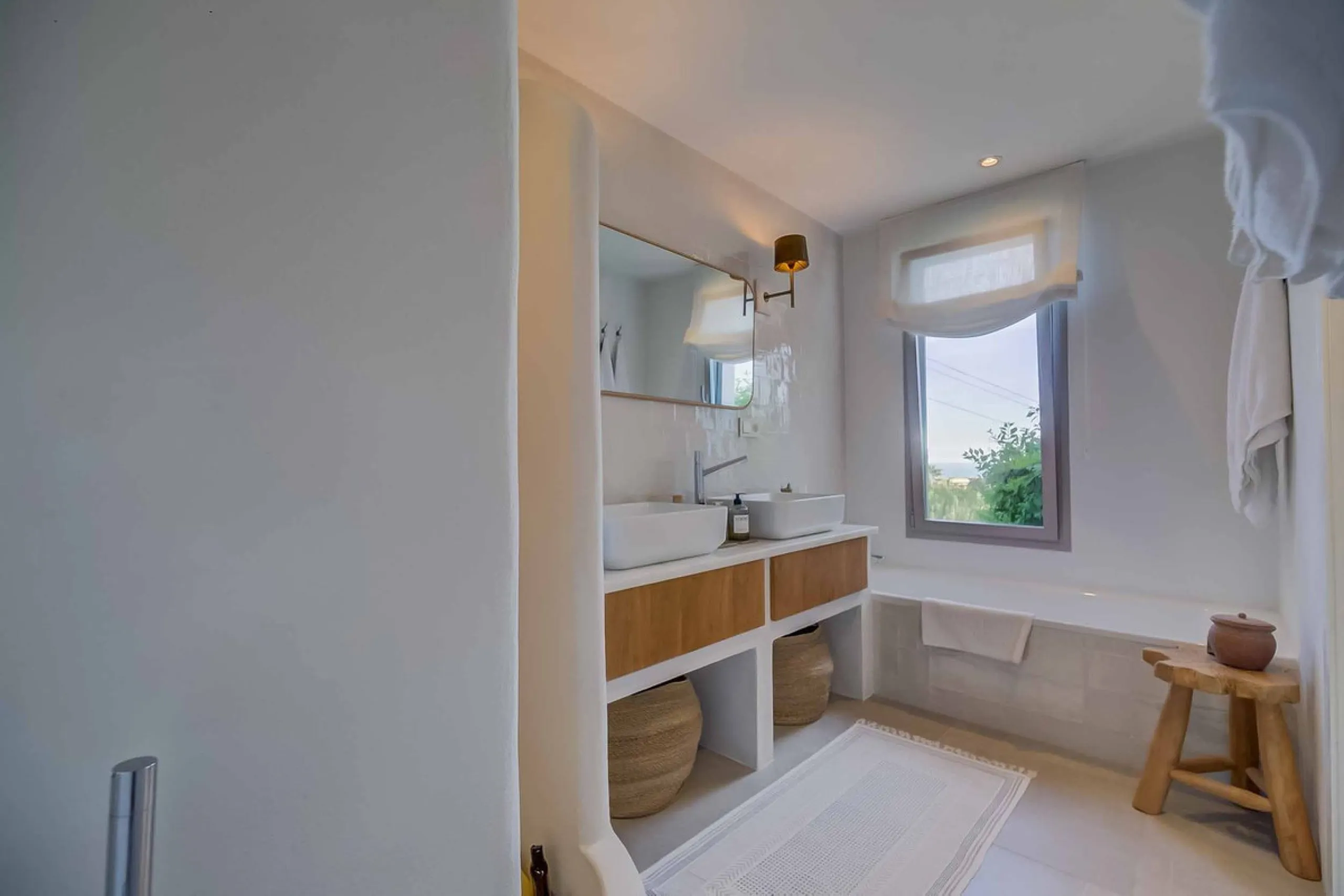 Mediterranean Luxury with Independent Andalusian Guest House – La Capellanía, Benalmádena