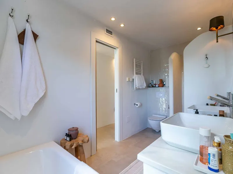 Mediterranean Luxury with Independent Andalusian Guest House – La Capellanía, Benalmádena