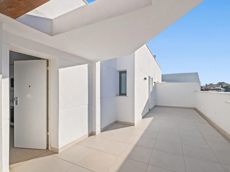 Apartment - Penthouse в продаже в Mijas, Málaga. В доме 2 спален и 2 ванных комнат. Площадь дома 79 м²