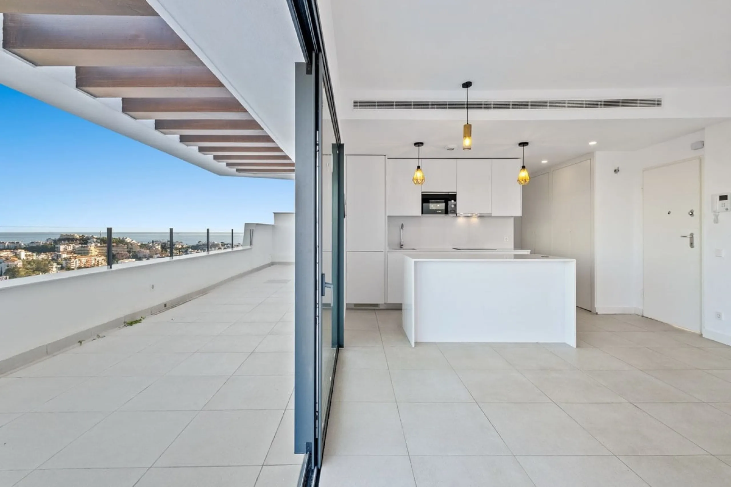 Apartment - Penthouse в продаже в Mijas, Málaga. В доме 2 спален и 2 ванных комнат. Площадь дома 79 м²