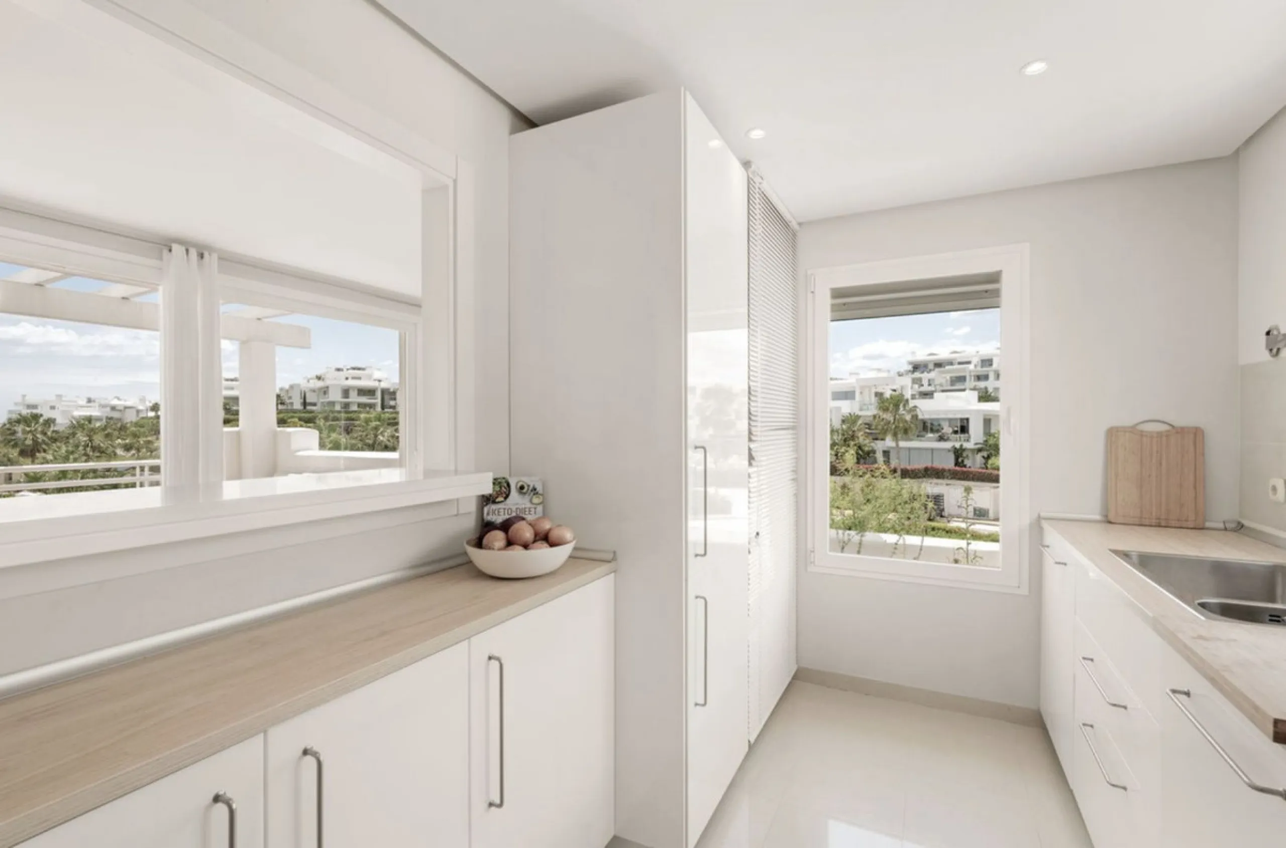 Located in the first phase of the gated Alcazaba Lagoon development, this bright and inviting first-floor apartment delivers an immediate sense of relaxation. The community enjoys a privileged setting just a short drive from Estepona centre, the beach, an