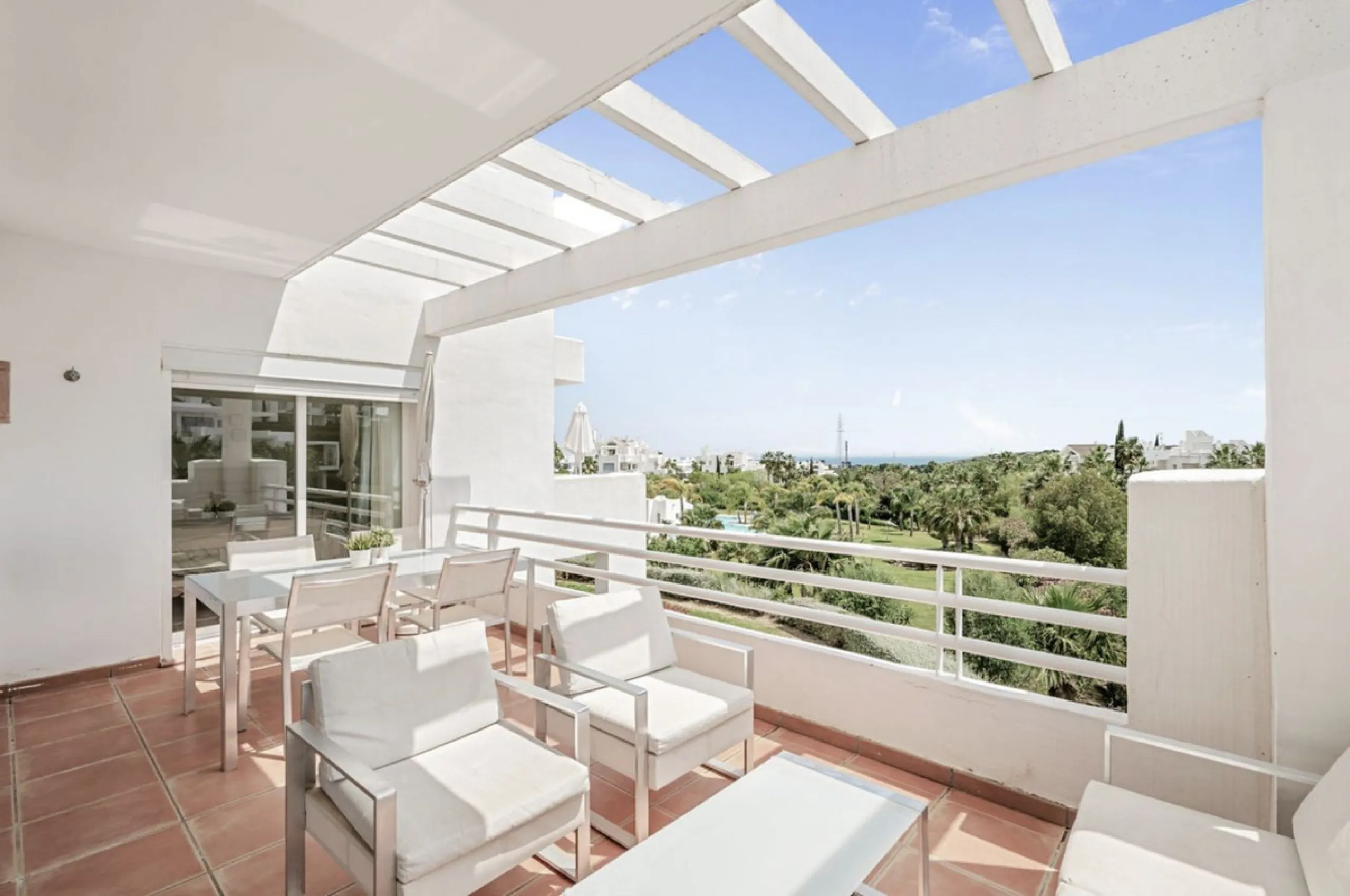 Located in the first phase of the gated Alcazaba Lagoon development, this bright and inviting first-floor apartment delivers an immediate sense of relaxation. The community enjoys a privileged setting just a short drive from Estepona centre, the beach, an