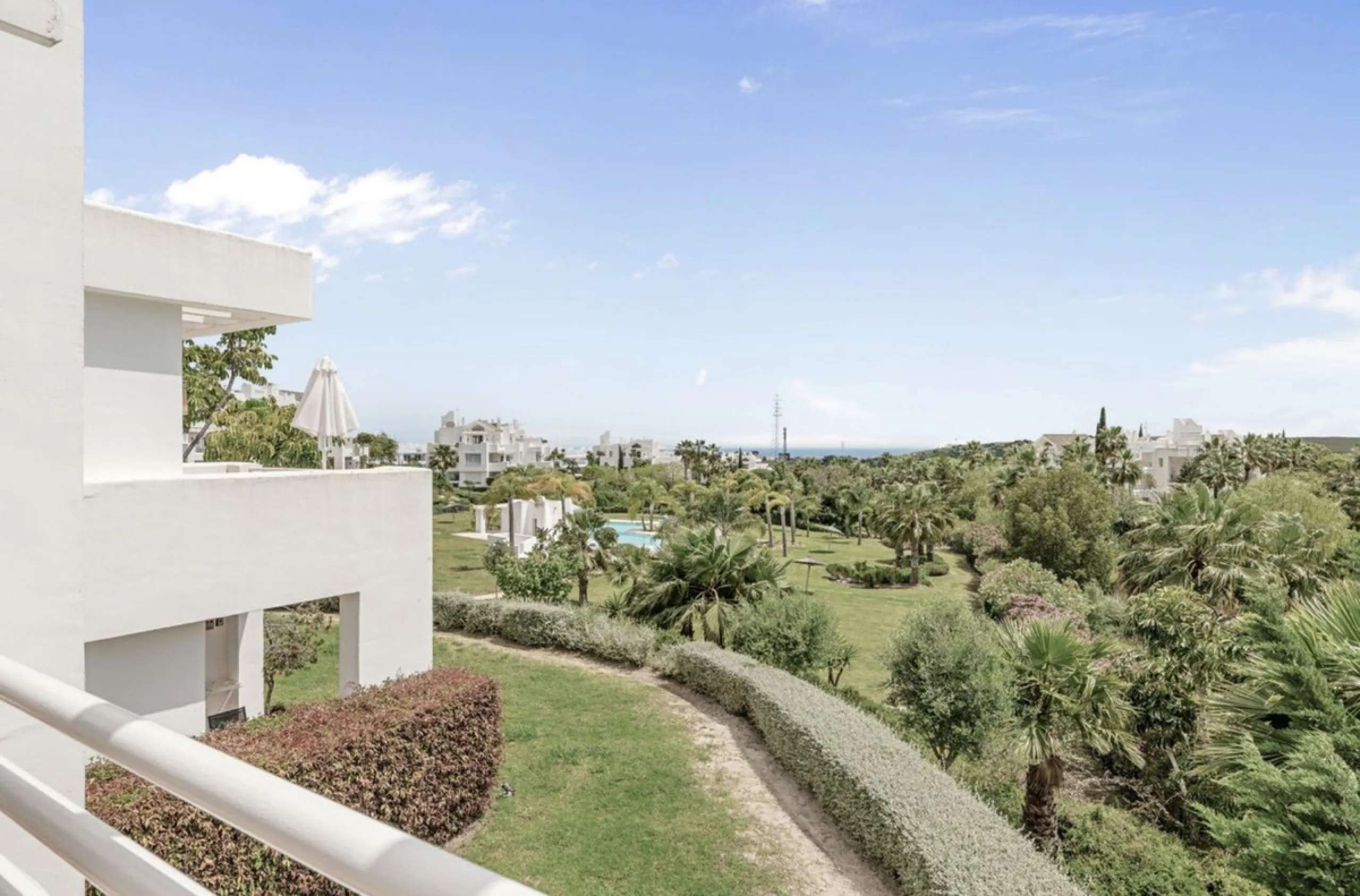 Located in the first phase of the gated Alcazaba Lagoon development, this bright and inviting first-floor apartment delivers an immediate sense of relaxation. The community enjoys a privileged setting just a short drive from Estepona centre, the beach, an