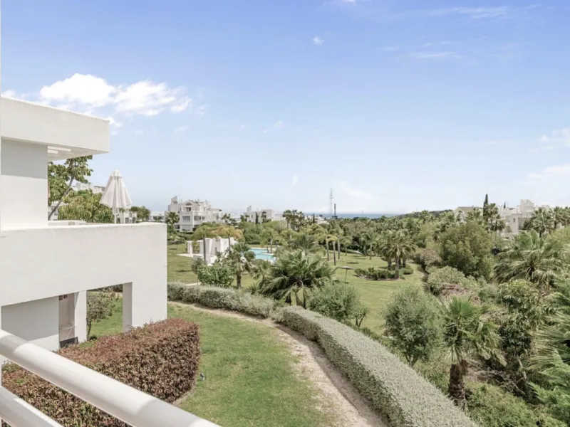 Located in the first phase of the gated Alcazaba Lagoon development, this bright and inviting first-floor apartment delivers an immediate sense of relaxation. The community enjoys a privileged setting just a short drive from Estepona centre, the beach, an