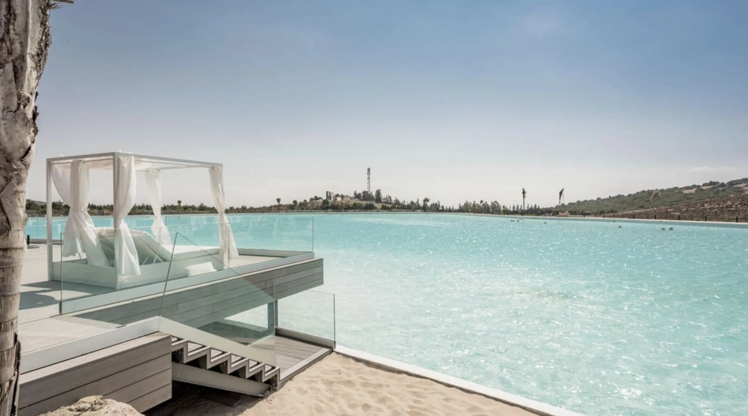 Located in the first phase of the gated Alcazaba Lagoon development, this bright and inviting first-floor apartment delivers an immediate sense of relaxation. The community enjoys a privileged setting just a short drive from Estepona centre, the beach, an