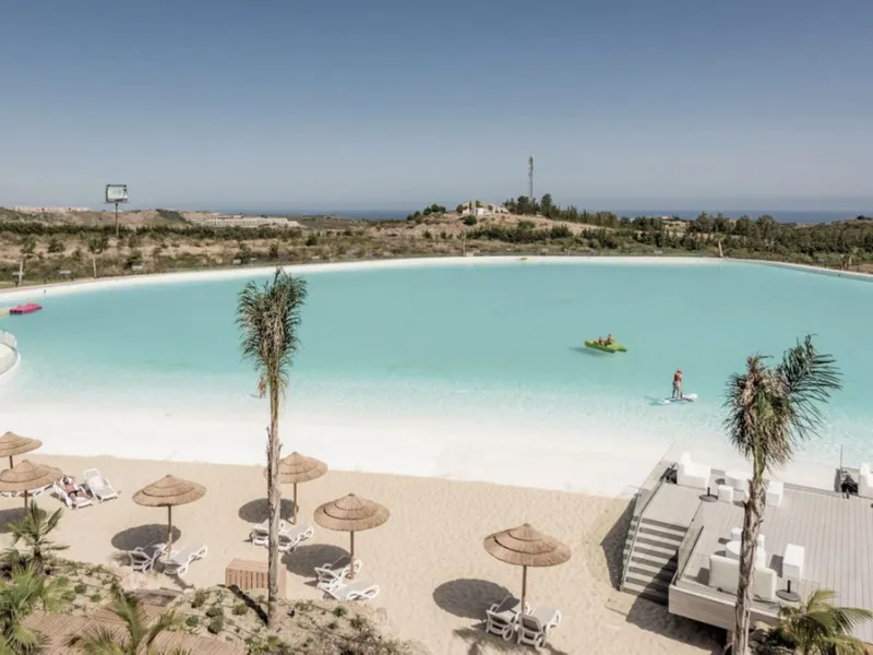 Located in the first phase of the gated Alcazaba Lagoon development, this bright and inviting first-floor apartment delivers an immediate sense of relaxation. The community enjoys a privileged setting just a short drive from Estepona centre, the beach, an