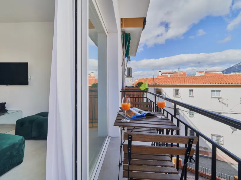 Apartment - Middle Floor Apartment в продаже в Marbella, Málaga. В доме 3 спален и 2 ванных комнат. Площадь дома 83 м²