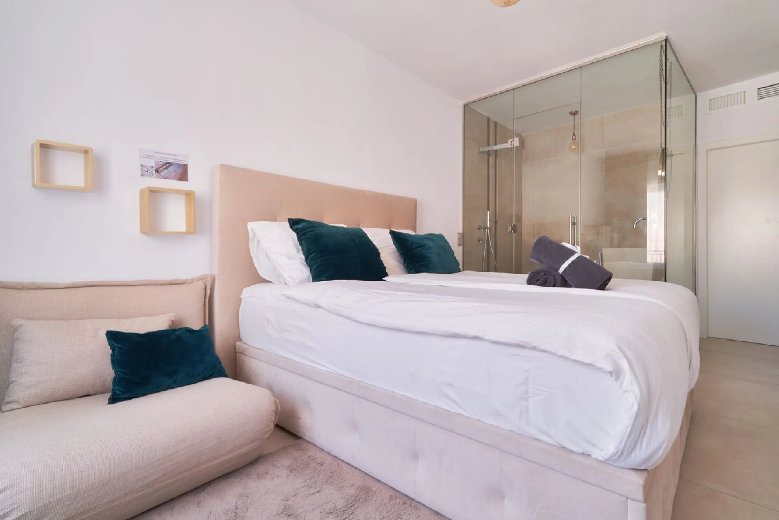 Apartment - Middle Floor Apartment в продаже в Marbella, Málaga. В доме 3 спален и 2 ванных комнат. Площадь дома 83 м²