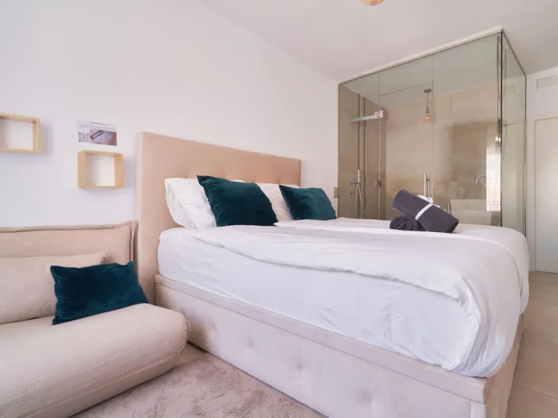 Apartment - Middle Floor Apartment в продаже в Marbella, Málaga. В доме 3 спален и 2 ванных комнат. Площадь дома 83 м²