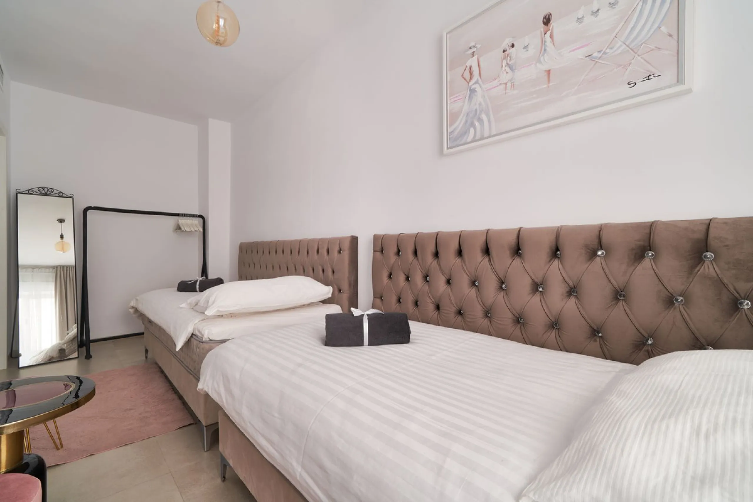 Apartment - Middle Floor Apartment в продаже в Marbella, Málaga. В доме 3 спален и 2 ванных комнат. Площадь дома 83 м²