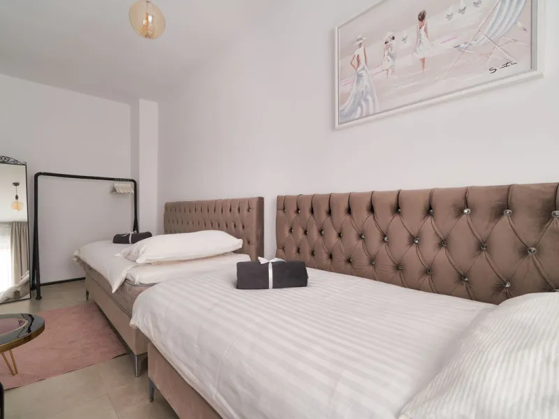 Apartment - Middle Floor Apartment в продаже в Marbella, Málaga. В доме 3 спален и 2 ванных комнат. Площадь дома 83 м²