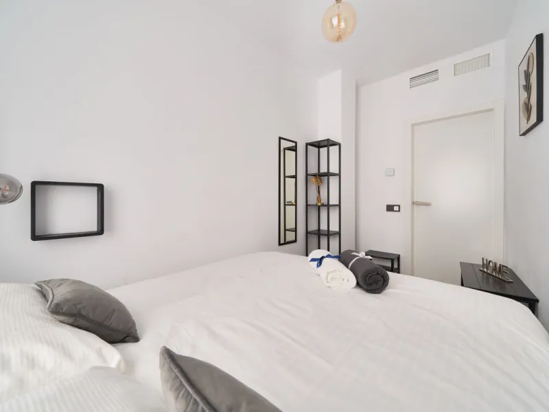 Apartment - Middle Floor Apartment в продаже в Marbella, Málaga. В доме 3 спален и 2 ванных комнат. Площадь дома 83 м²