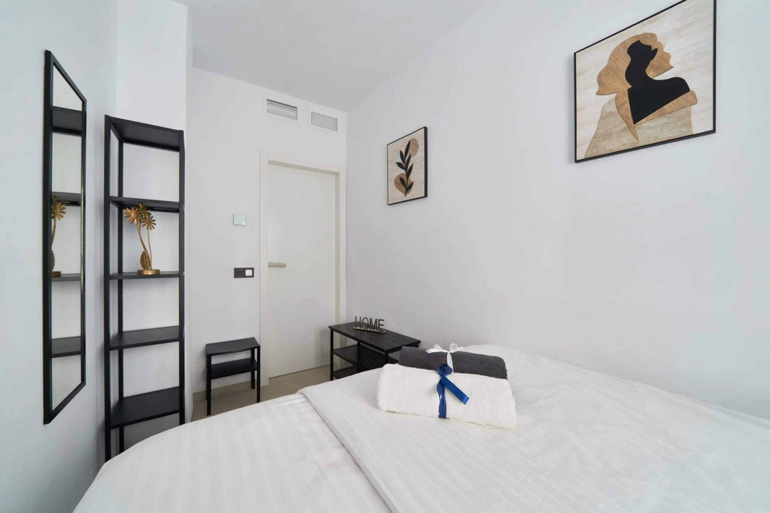 Apartment - Middle Floor Apartment в продаже в Marbella, Málaga. В доме 3 спален и 2 ванных комнат. Площадь дома 83 м²