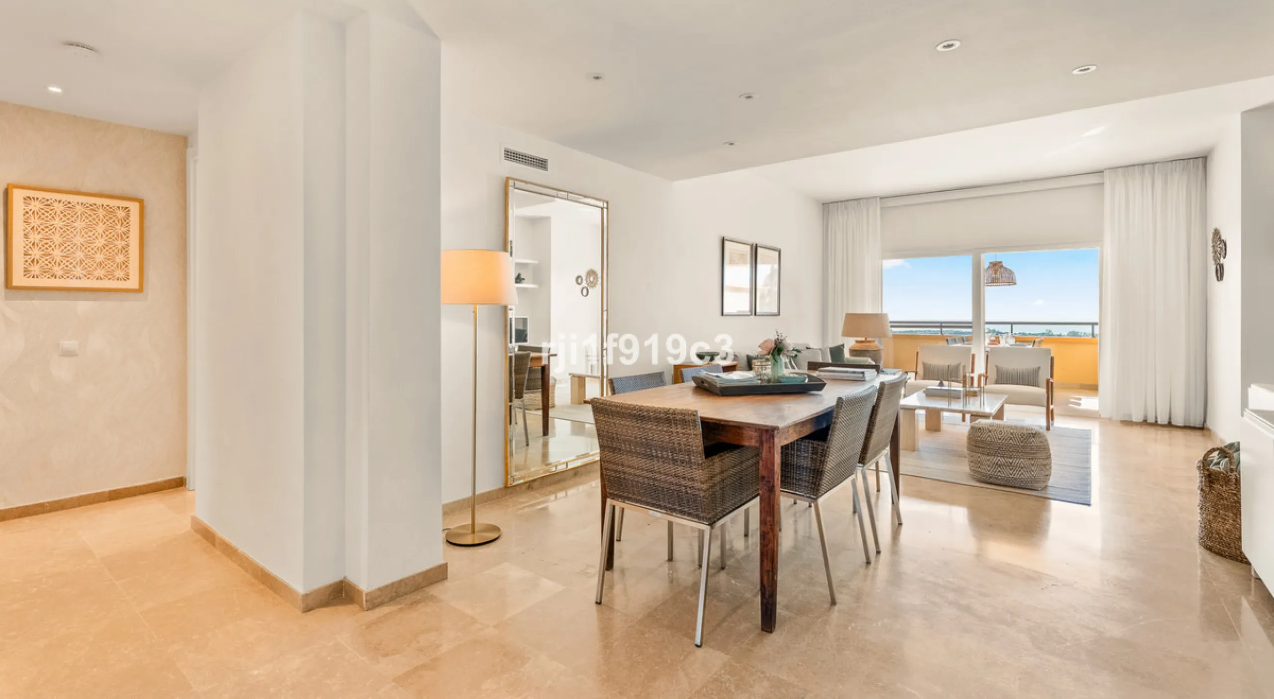 Elegance, comfort, and sea views in Elviria Hills – Marbella East