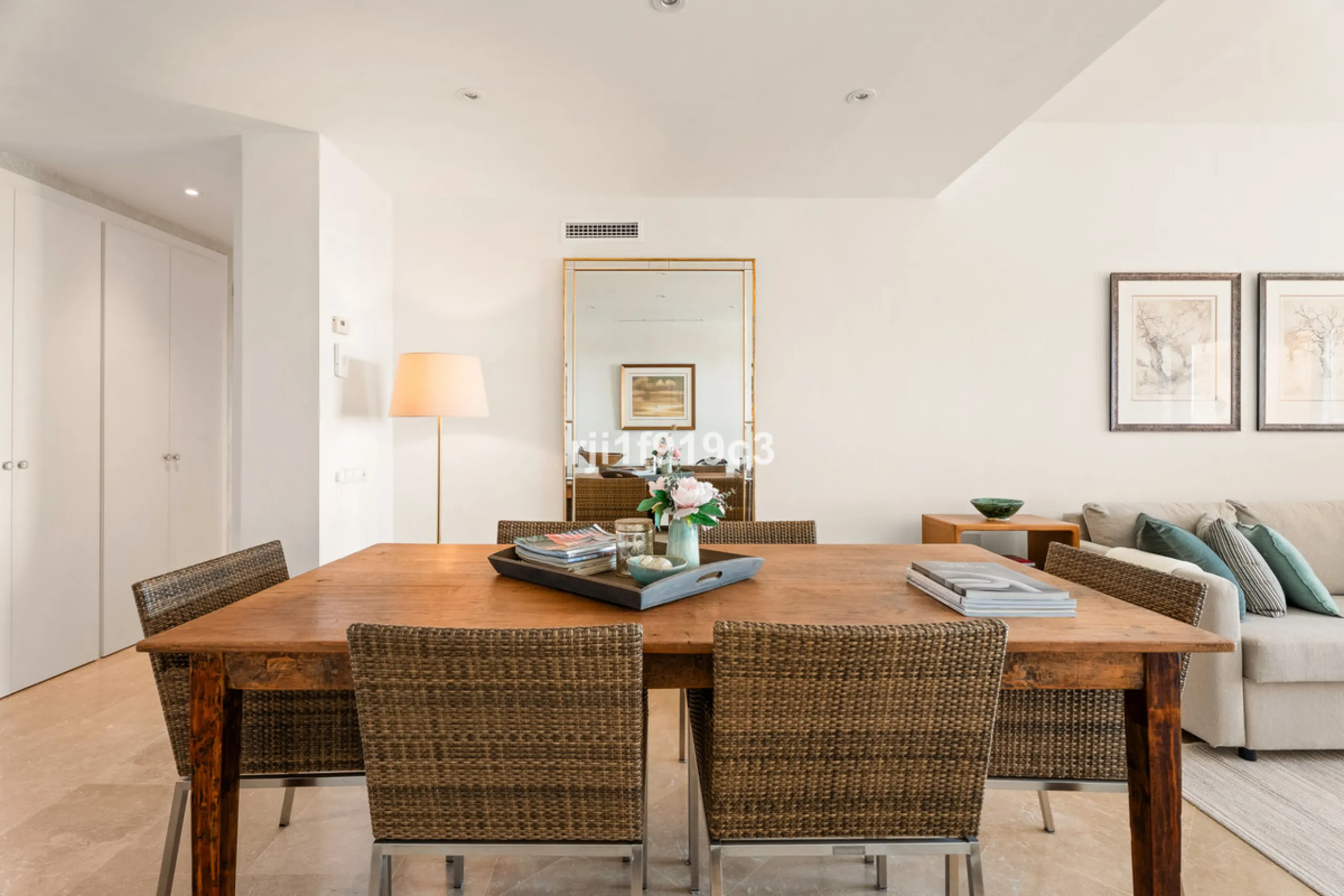 Elegance, comfort, and sea views in Elviria Hills – Marbella East
