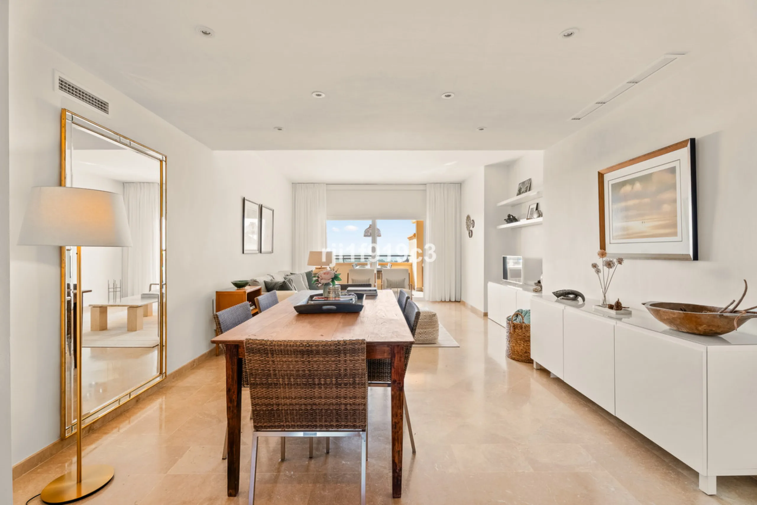 Elegance, comfort, and sea views in Elviria Hills – Marbella East