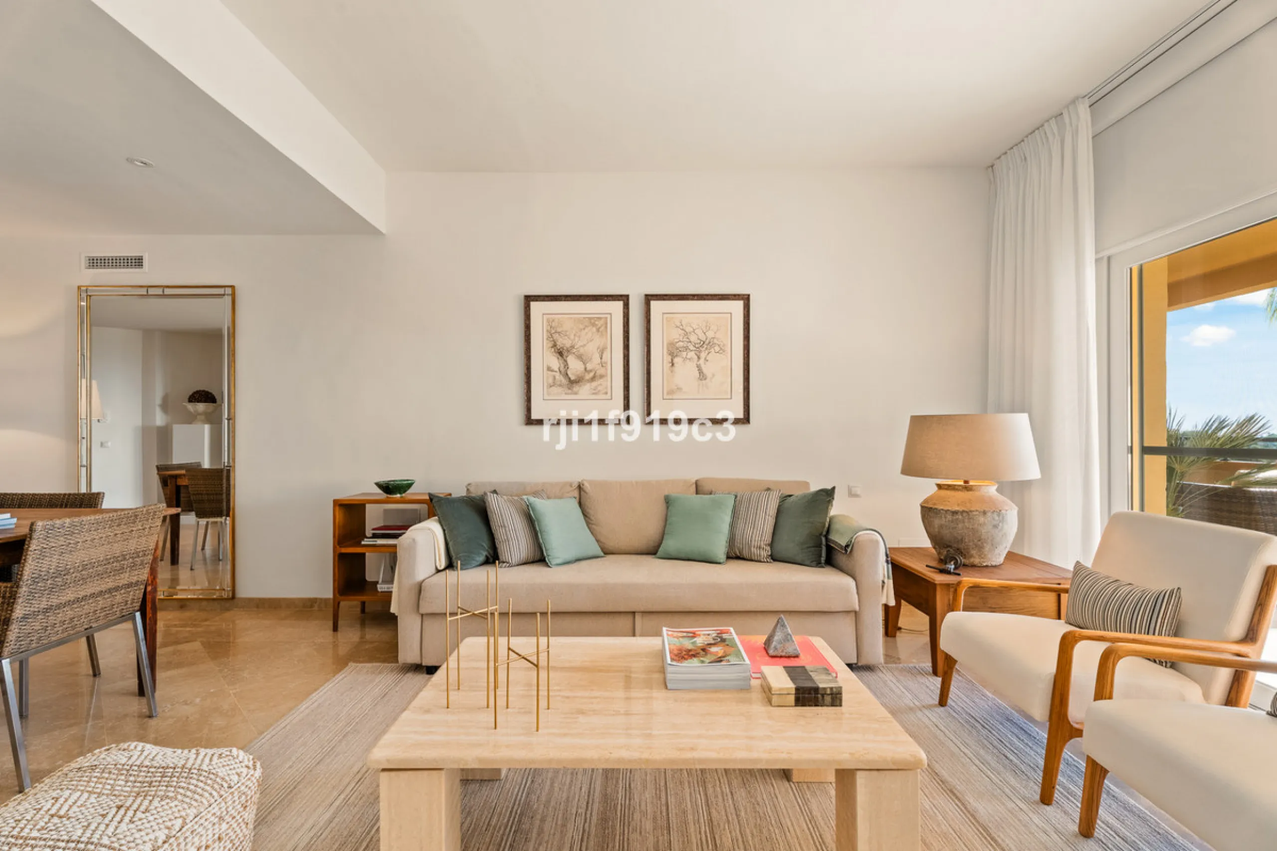 Elegance, comfort, and sea views in Elviria Hills – Marbella East
