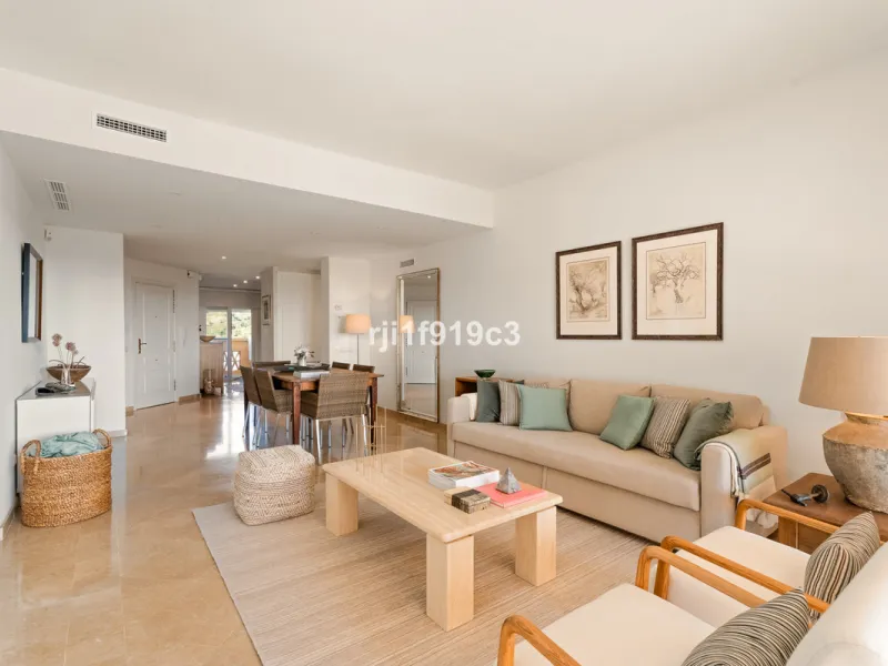 Elegance, comfort, and sea views in Elviria Hills – Marbella East