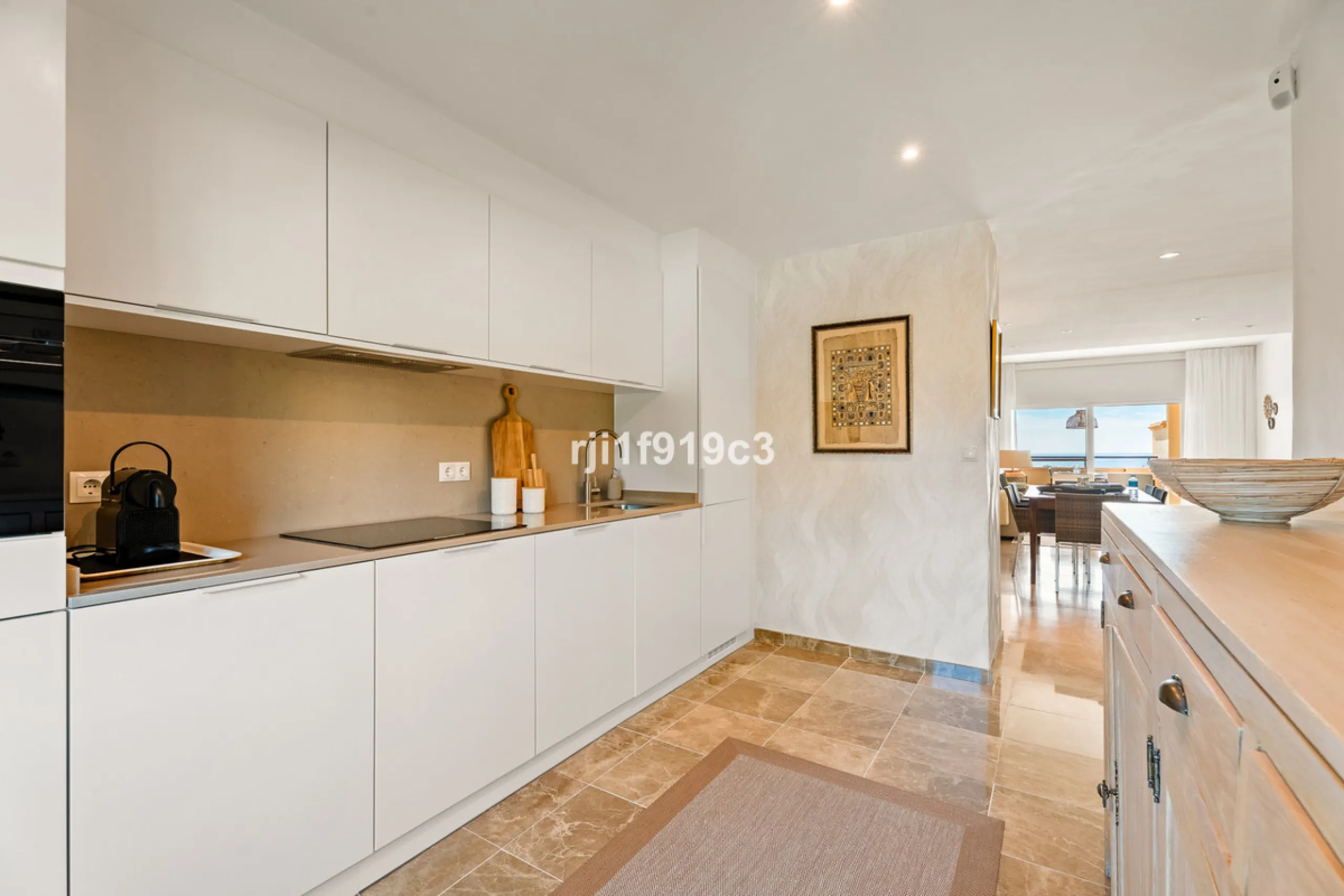 Elegance, comfort, and sea views in Elviria Hills – Marbella East