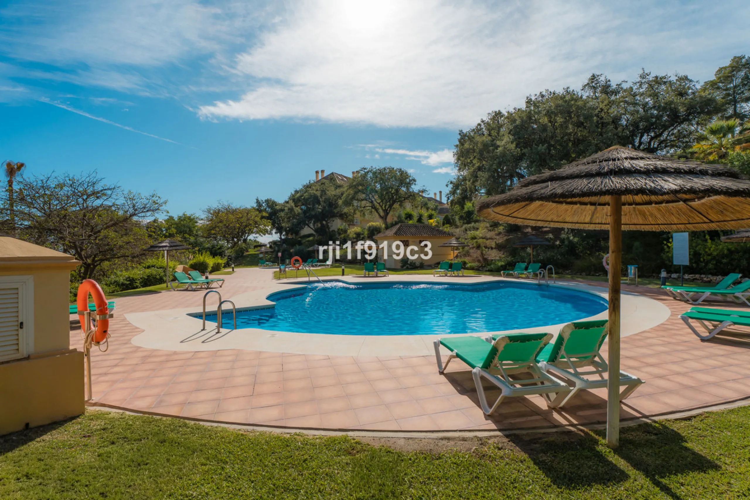 Elegance, comfort, and sea views in Elviria Hills – Marbella East