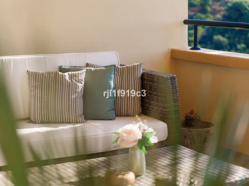 Elegance, comfort, and sea views in Elviria Hills – Marbella East