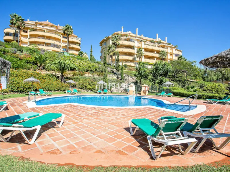Elegance, comfort, and sea views in Elviria Hills – Marbella East