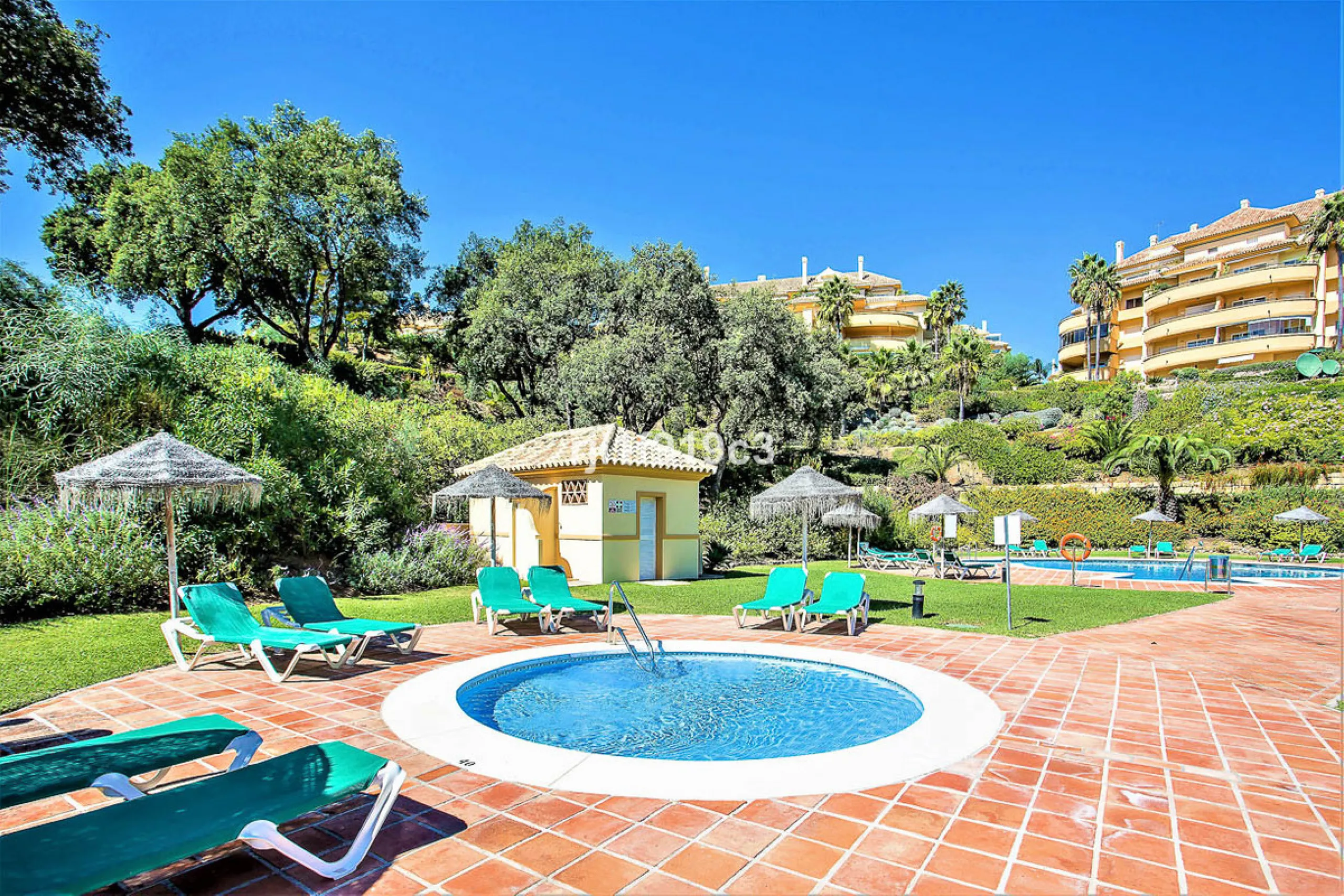 Elegance, comfort, and sea views in Elviria Hills – Marbella East