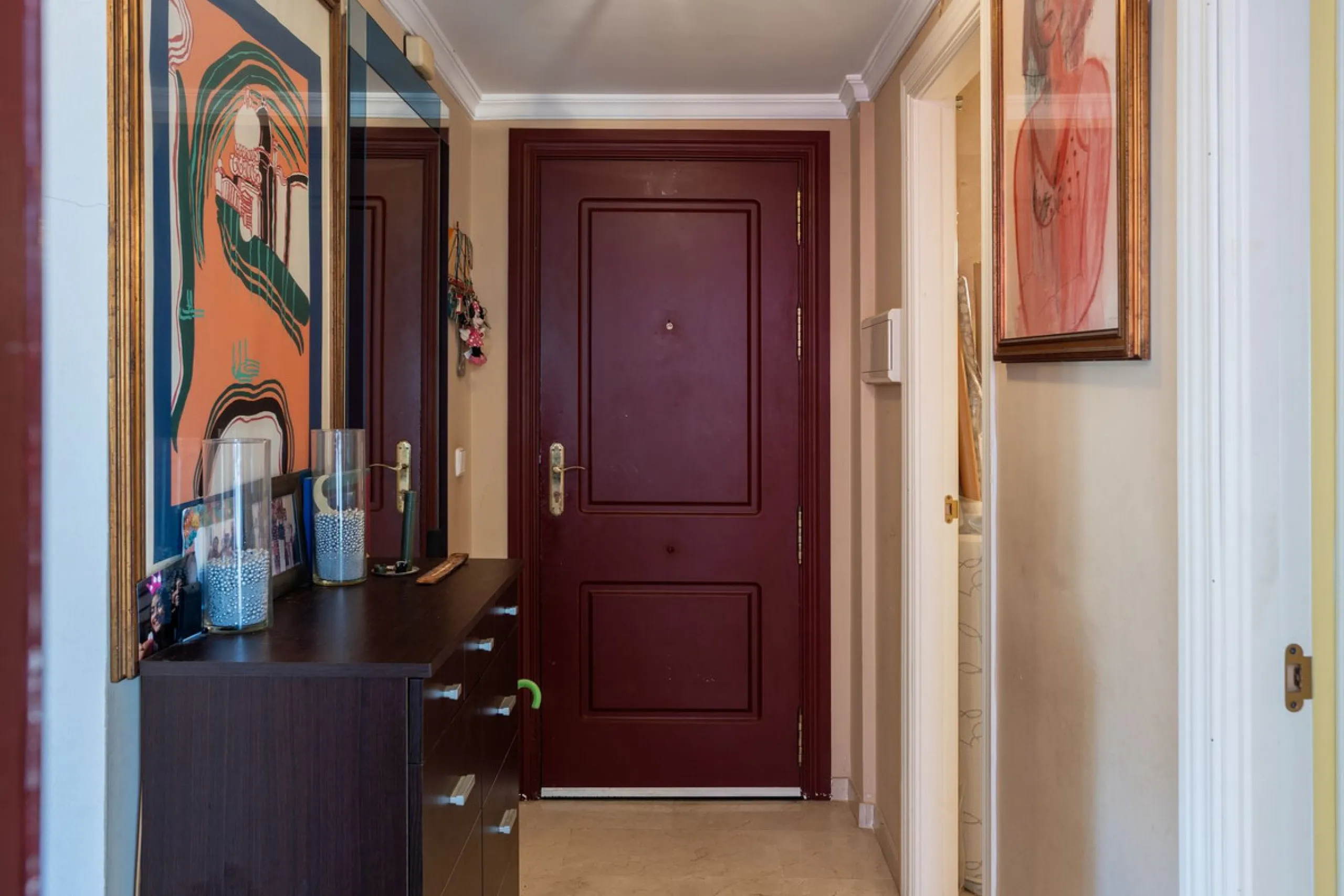 Apartment - Middle Floor Apartment в продаже в Estepona, Málaga. В доме 3 спален и 3 ванных комнат. Площадь дома 120 м²